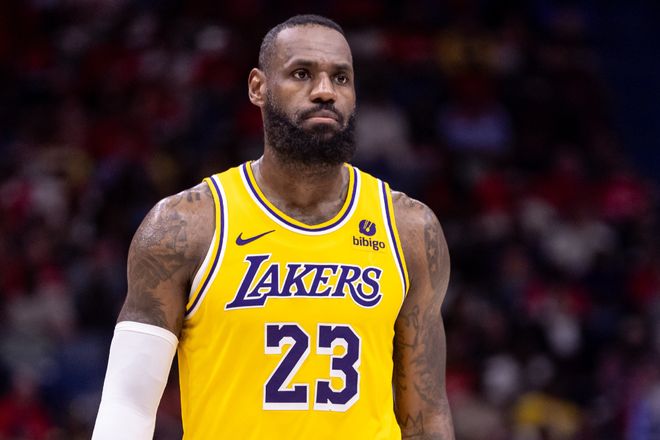 危机时挺身 危机时挺身